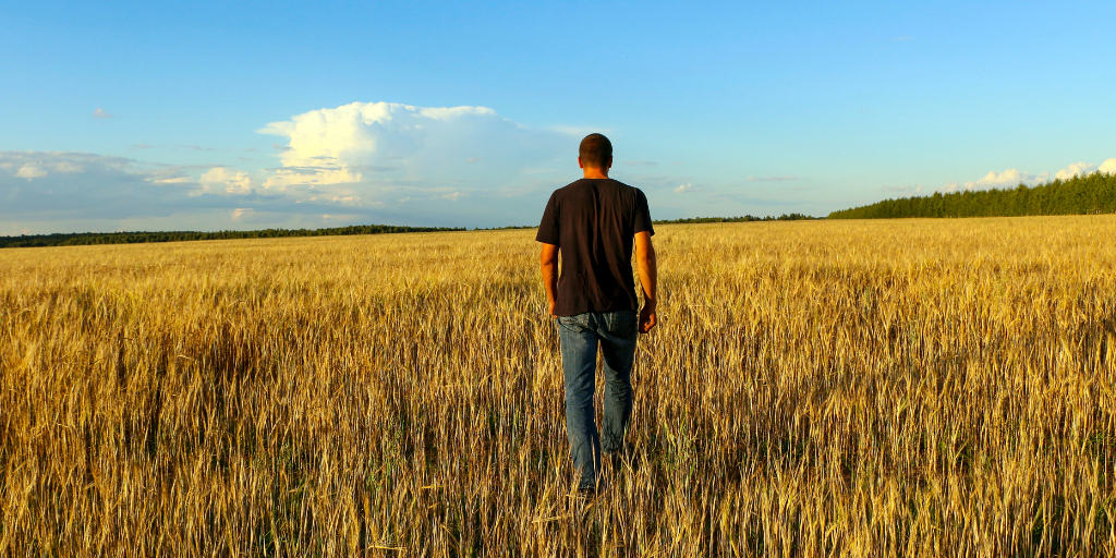 speaking-in-field